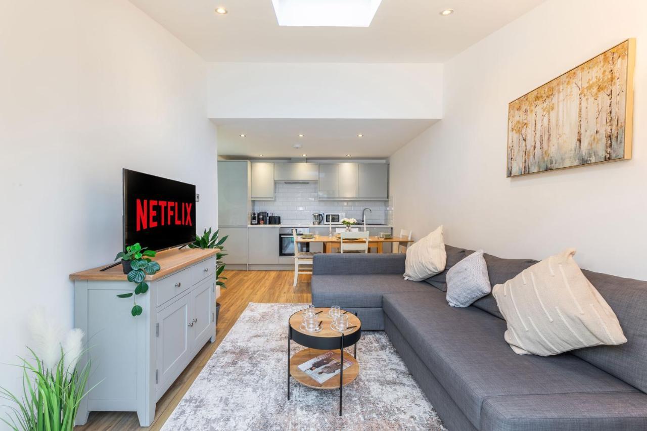 Three-Bedroom Bliss In London Town Eksteriør billede